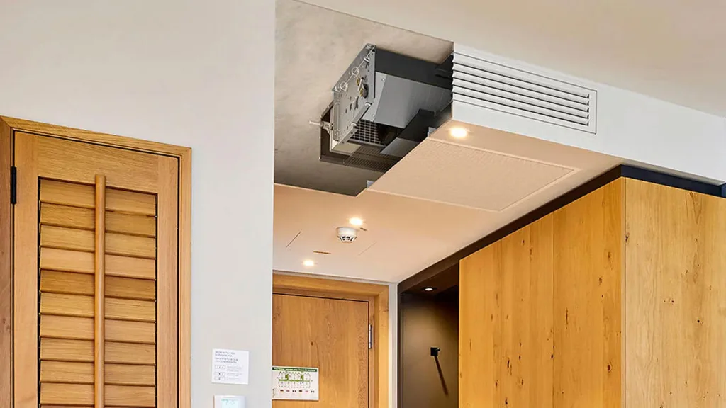 فن کویل سقفی تو کار